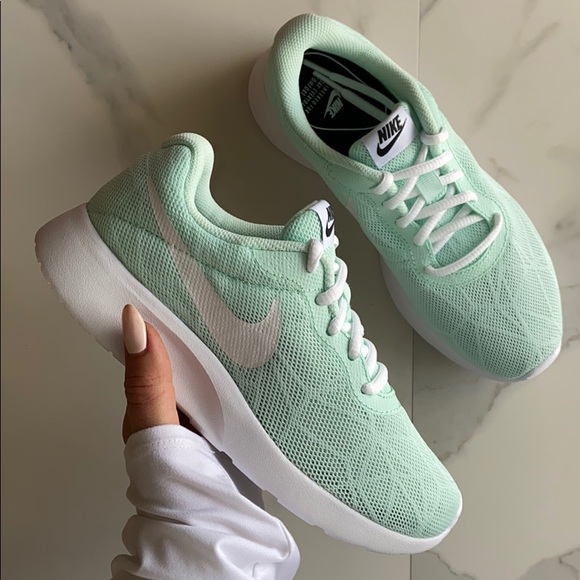 NWT Nike tanjun special edition - Picture 5 of 7